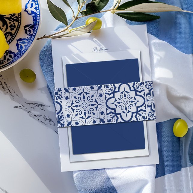Cintas Para Invitaciones Boda de mosaico mediterráneo azul y blanco (Blue & White Mediterranean Tile Wedding Invitation Belly Band)