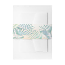 Boda en la playa de arena y palmeras