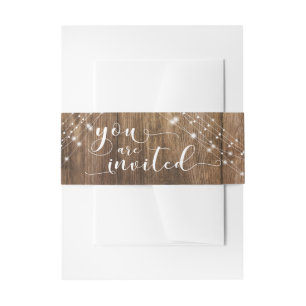 Cintas Para Invitaciones Madera y luces rusticas de color marrón oscuro "Es