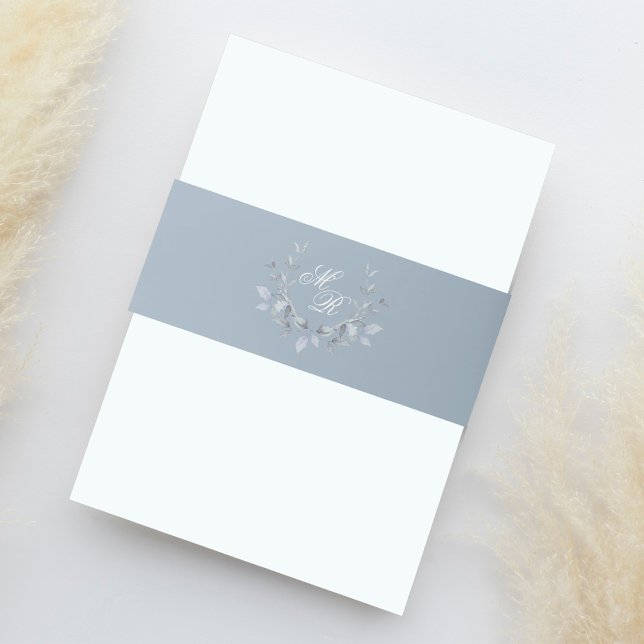 Cintas Para Invitaciones Monograma elegante Boda azul turbio (Dusty blue monogram laurel motif invitation belly band. )