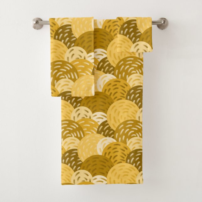 Círculos geométricos en oro y amarillo mostaza (In situ)