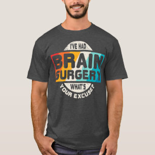 Cirugía cerebral sobreviviente de camiseta tras tu