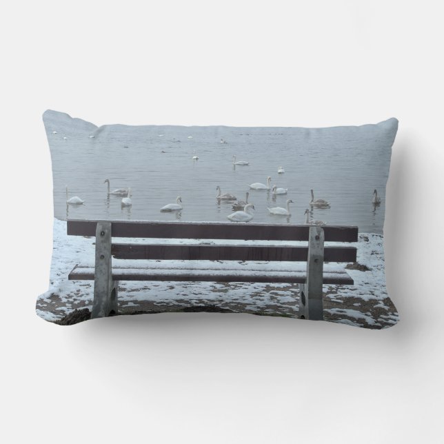 Cisnes, lago y banco - cojín (Anverso)