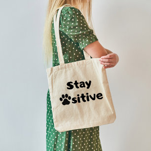 Cita inquietante con la bolsa de juguete de diseño