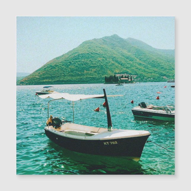 Ciudad costera de Perast, Montenegro (Anverso)