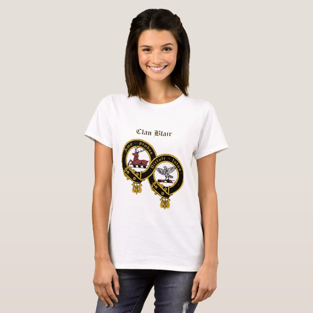 Clan Blair Escudo con camisetas de mujeres (Anverso completo)