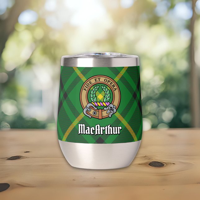 Clan MacArthur Escudo sobre Tartán (Subido por el creador)