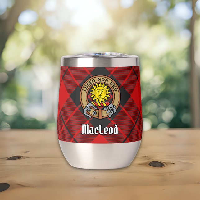 Clan MacLeod de Raasay Escudo sobre Tartán (Subido por el creador)