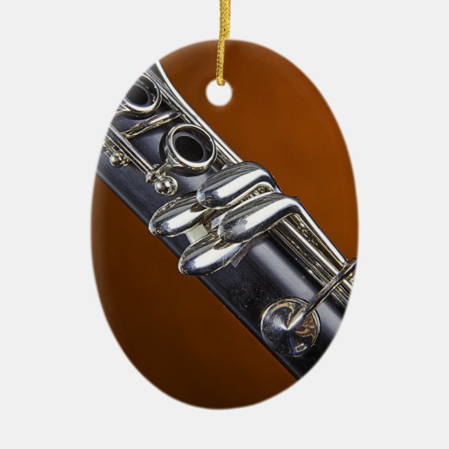 Clarinet con el ornamento del fondo del oro (Frente)