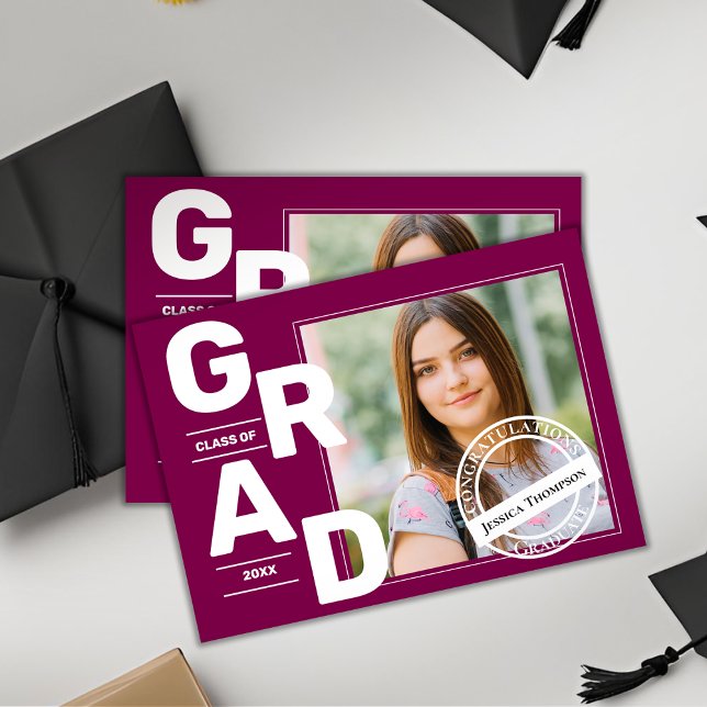 Clase de fotografía roja de la Invitación de gradu (Red Photo Class of 2025 Graduation Announcement)