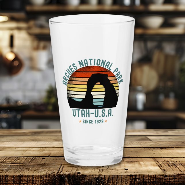 Classic Sunset over Arches Park, Utah (Subido por el creador)