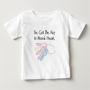 Clave para camisetas y regalos del corazón de Nana