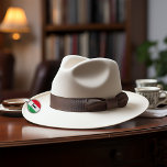 Clip Gorra personalizado de la bandera italiana<br><div class="desc">El "Clip Gorra personalizado de la bandera italiana" no es sólo un accesorio elegante y significativo para los italianos, sino también un regalo perfecto para el Día del Padre, cumpleaños y Navidades. Combina la personalización con el orgullo cultural, convirtiéndolo en un regalo pensante y versátil que se puede valorar en...</div>