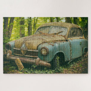 coche en el rompecabezas del bosque