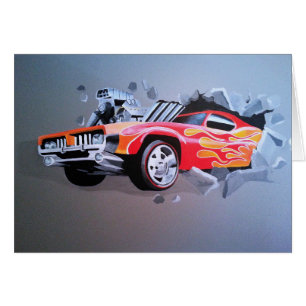 Coche estrellado a través de la pared