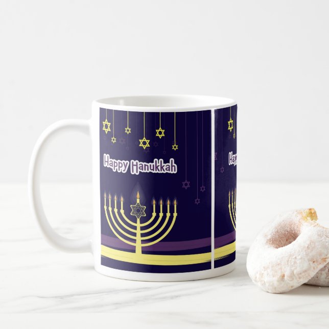 Cocina de Hanukkah con tazas de jarras (Con donut)