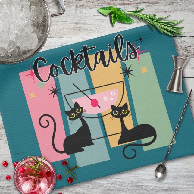 Cocina y toalla de bar para el gato (Subido por el creador)