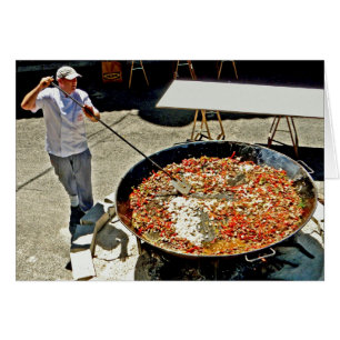 Cocinar una paella gigante