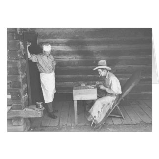 Cocinar viendo a un vaquero jugar cartas 2