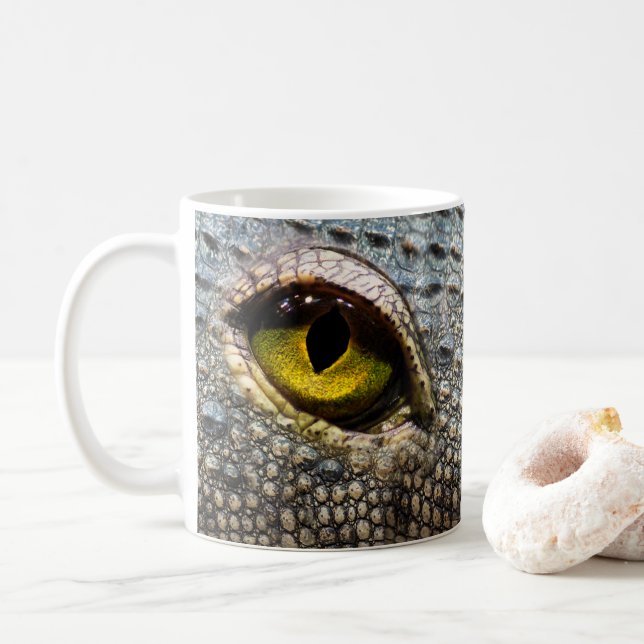 Cocodrilo coligador Ojos Café Mug, Copa (Con donut)
