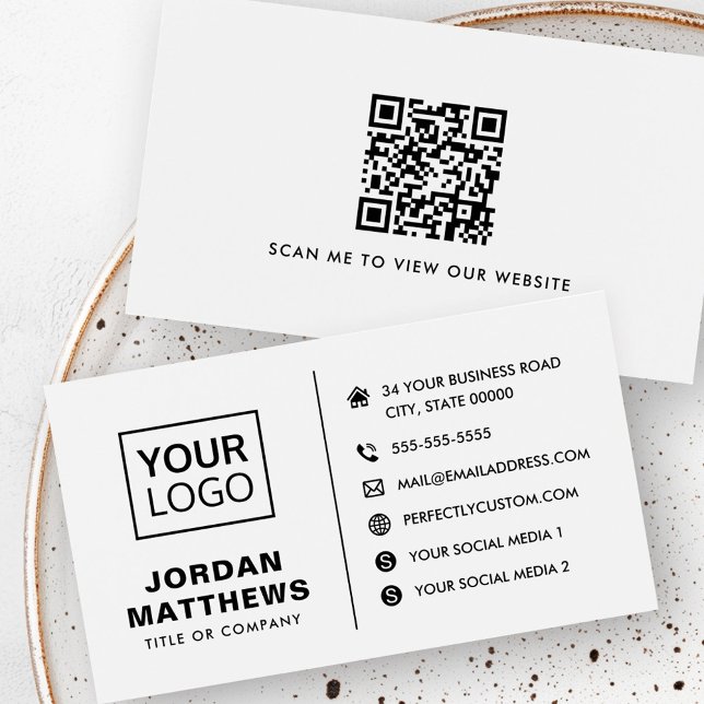 Código QR de redes sociales en tarjeta de presenta (Logo social media QR code any color business card)