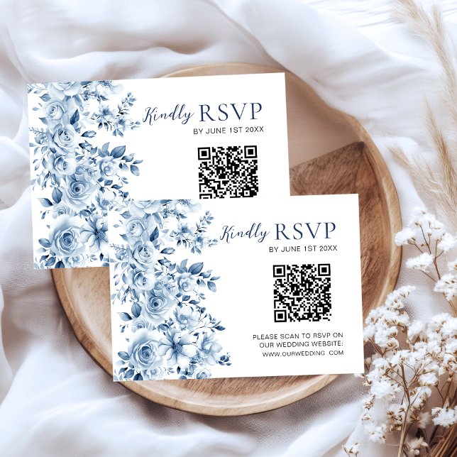 Código QR de RSVP de boda floral azul polvoriento  (Subido por el creador)