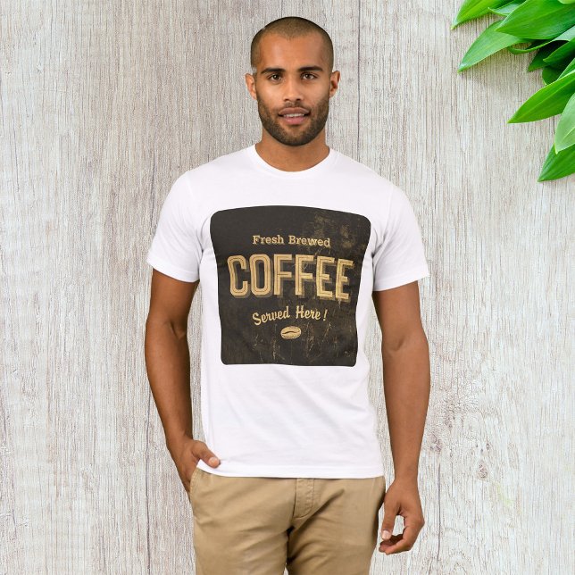 Coffee recién hecho con camiseta (Subido por el creador)