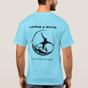Coja una camiseta de los hombres del tipo de la