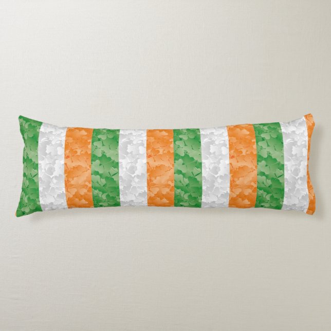 Cojín Bandera de Irlanda con un patrón de shamrock (Anverso)