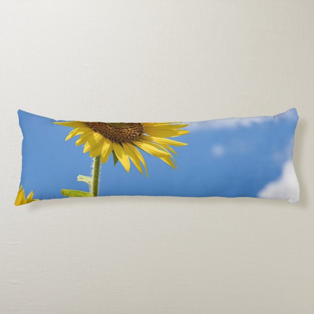 Cojín beautiful sun flowers with cloudy blue sky (Anverso)