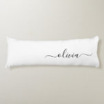 Cojín Black White Modern Script Girly Monograma Nombre<br><div class="desc">Monograma de escritura simple en blanco y negro Nombre de cuerpo almohada. La almohada hace el dulce perfecto cumpleaños de 16 años,  boda,  ducha de novia,  ducha de bebé o regalo de soltera para alguien que decora su habitación con oro subió.</div>
