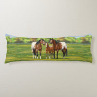Caballos Appaloosa De La Bahía Marrón En Pastel De