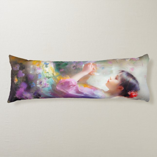 Cojín Chica admirando una flor en sus manos (Anverso)