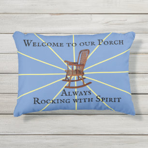 Cojín De Exterior Bienvenidos A Nuestro Porche Siempre Rocando Con E