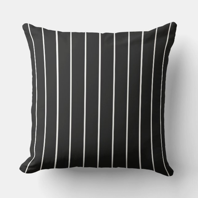 Cojín De Exterior Black and White Contemporary Monochrome Pinstripe  (Anverso)