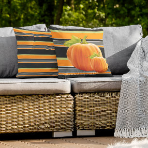 Cojín De Exterior Calabaza Naranja Cuta En El Patrón De Tiras Vibran
