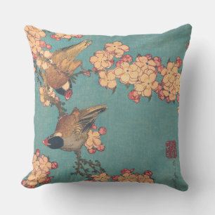 Cojín De Exterior Camachuelo de Hokusai y Flor de Cerezo Ave Vintage