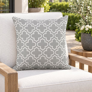 Cojín De Exterior Clásico Trellis de Cuatro Hojas Gris Blanco