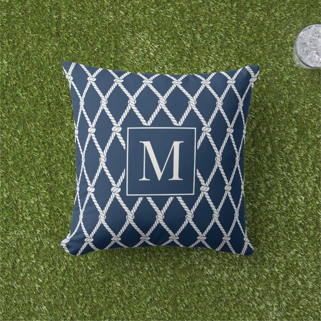 Cojín De Exterior Coastal Preppy Nautical Monogram – Navy & White (Césped)