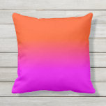 Cojín De Exterior El color de neón de la sombra de Ombre del naranja<br><div class="desc">El color de neón de la sombra de Ombre del naranja y de las rosas fuertes se descolora. Las sombras de Ombre van de rosas fuertes borrosas en el naranja de neón en esta paleta de la puesta del sol el neón, naranja, caliente, rosado, ombre, sombra, color, se descolora, tiende,...</div>