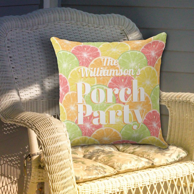 Cojín De Exterior Fiesta de Porch de Citrus Slices (Citrus Fruit Slices Porch Party Outdoor Pillow in 2 sizes)