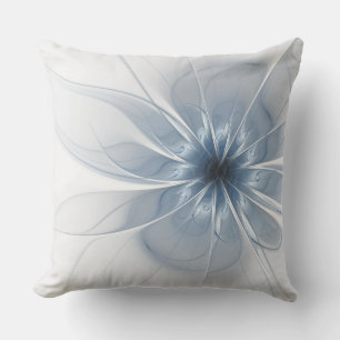 Cojín De Exterior Flor de fantasía fractal azul suave y tierna