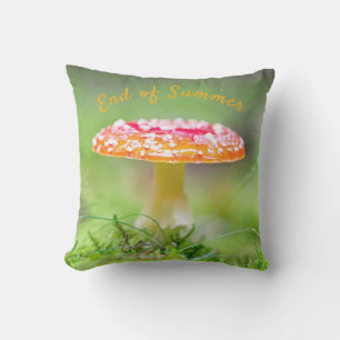 Cojín De Exterior Foto de setas rojas al aire libre al final del ver