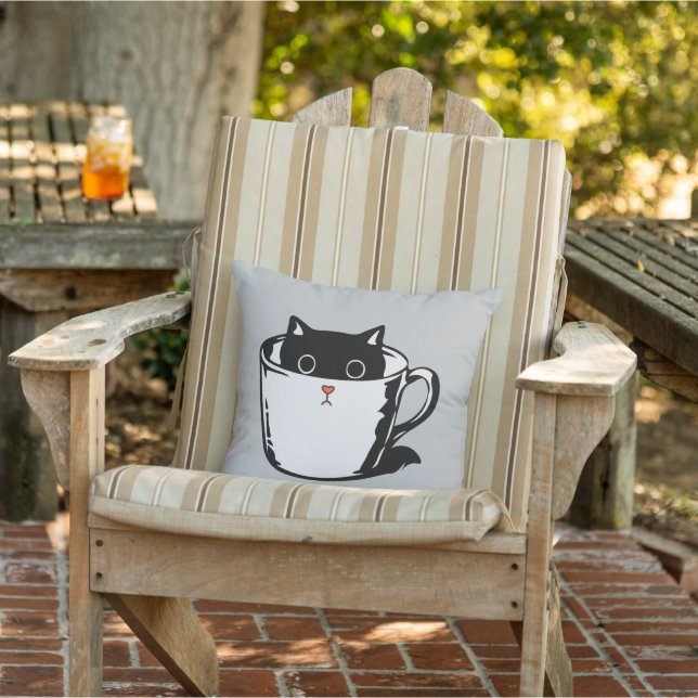 Cojín De Exterior Gatito negro con nariz roja escondido en una taza (Silla)