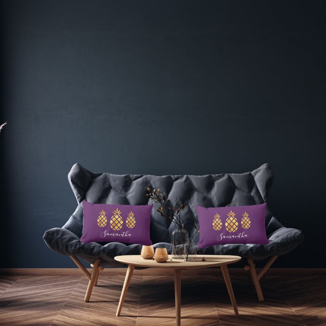 Cojín De Exterior Guión monograma de piña de oro púrpura (Subido por el creador)