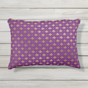 Cojín De Exterior Lila Mardi Gras Elegante Fleur De Lis Dorada