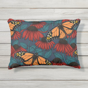 Cojín De Exterior Mariposa monarca sobre las colmenas rojas
