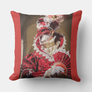 Cojín De Exterior Máscara roja de carnaval en Venecia, Italia