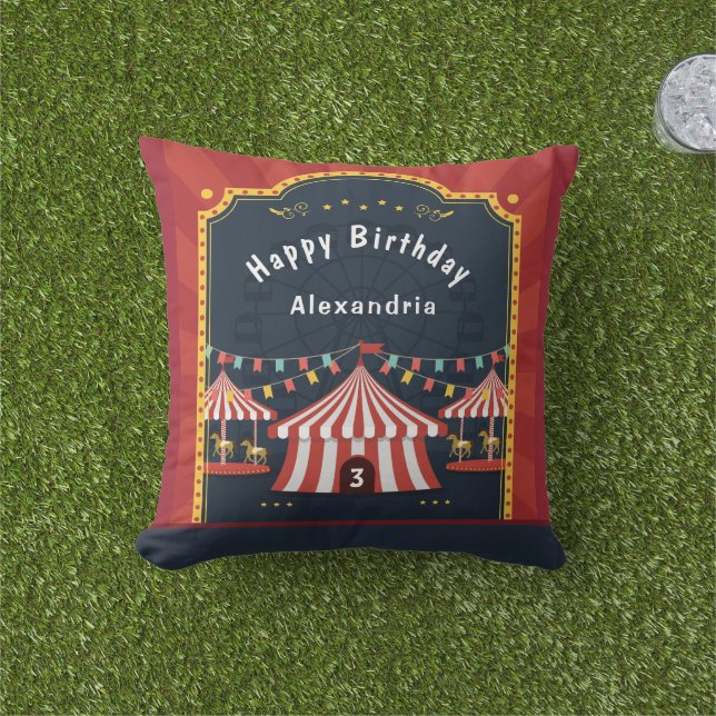 Cojín De Exterior Me Encanta La Personalización Del Cumpleaños Infan (Césped)