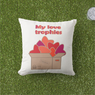 Cojín De Exterior Mis trofeos de amor en la caja llena de corazones 